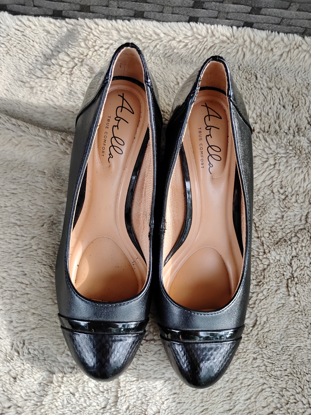 Abella True Comfort Black Wedge Shoes Size 6